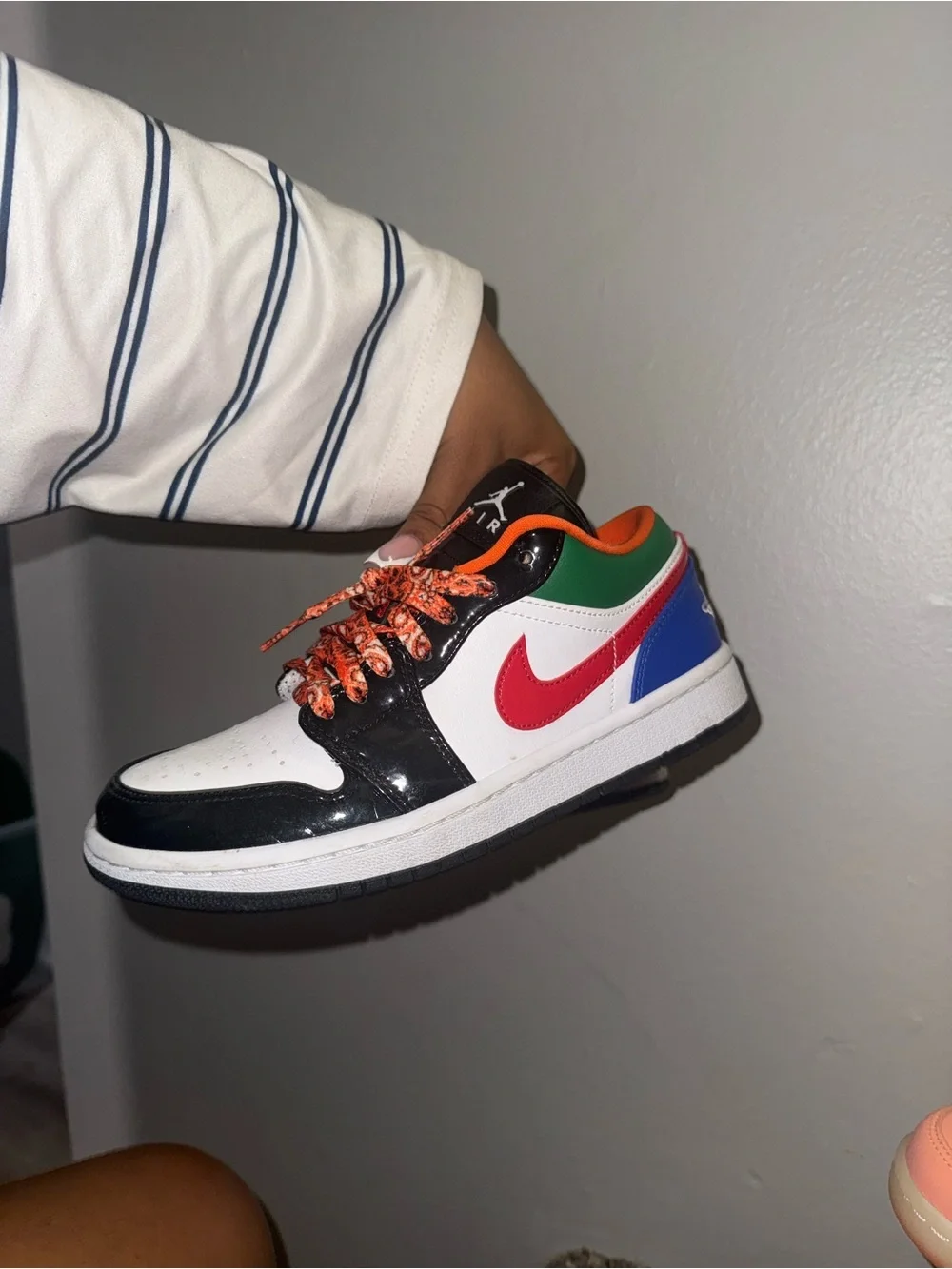 Nike Kids Low-Top Sneakers in White, Black, Red, Blue, Green, Orange